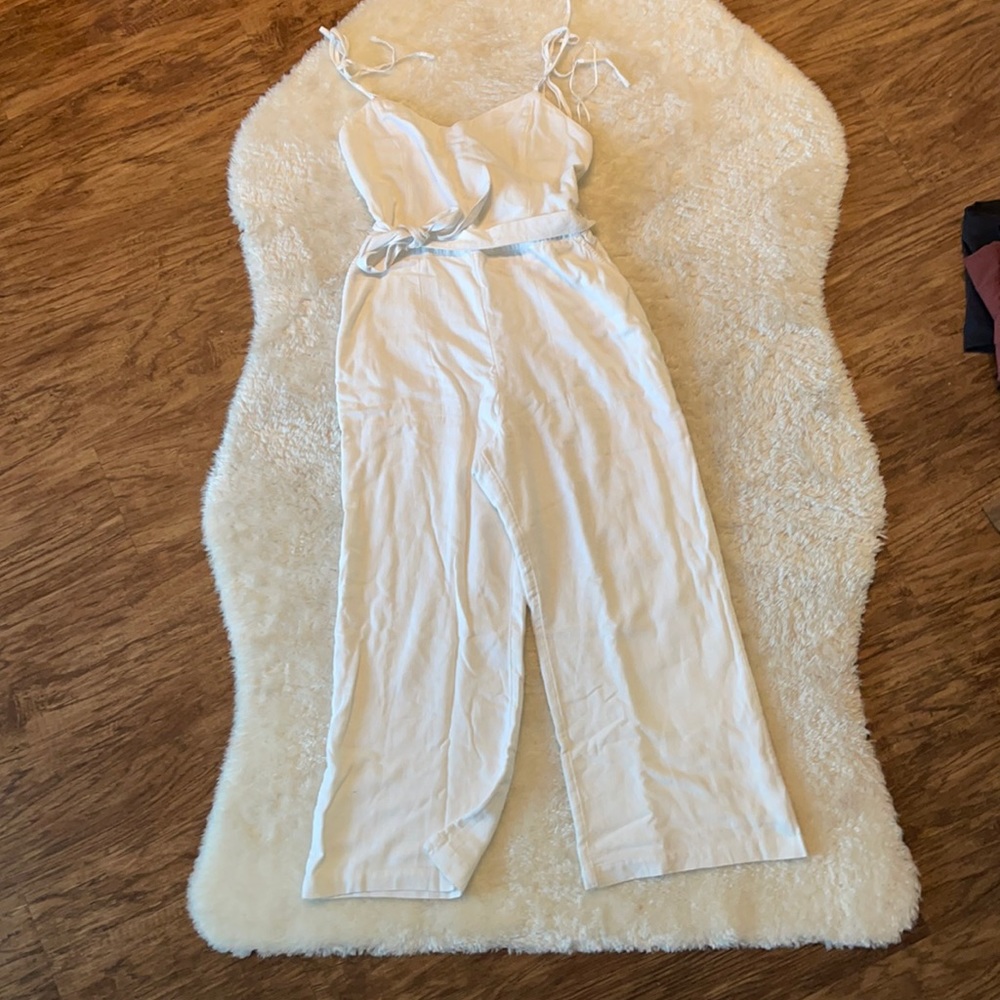 Abercrombie & Fitch white jumpsuit